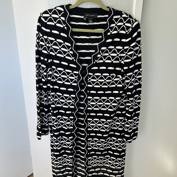 St. John Black and White Sweater - Picture 4 of 6